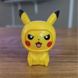 Pokémon Pikachu changing face figure
